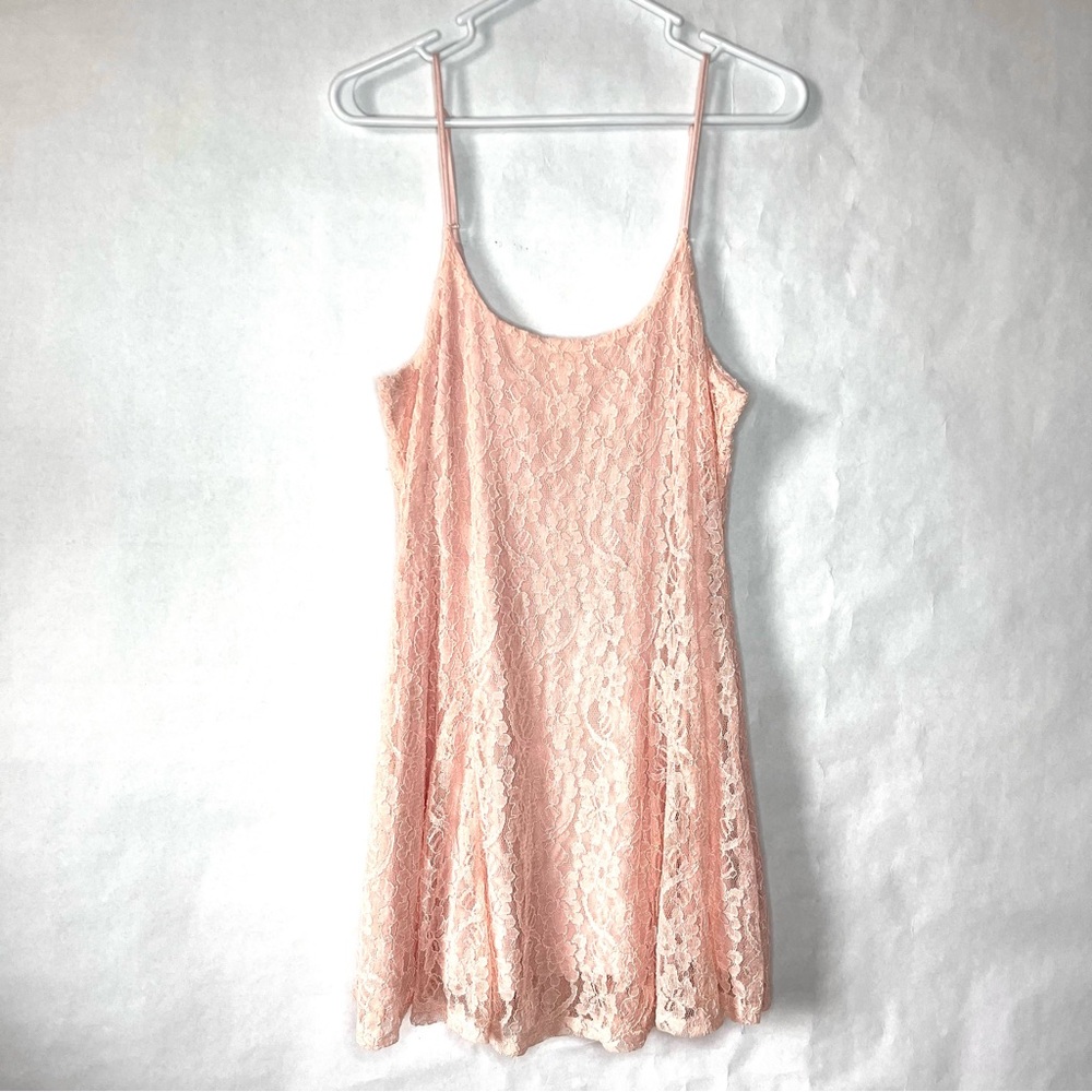 Forever 21 NWT Seashell Pink Lace Mini Dress Sz L Spaghetti Strap Valentines Day